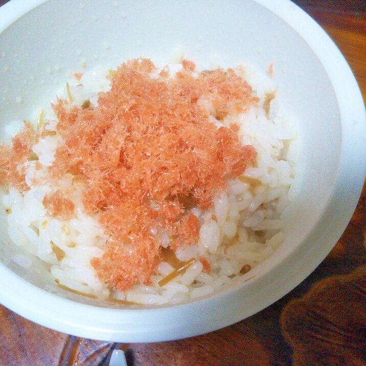 レンジで簡単☆桜でんぶ白胡麻なめ茸がゆ